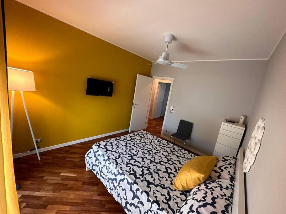 Faro Sul Mare Luxury Apartment - Zona Fiera Bari Eksteriør bilde