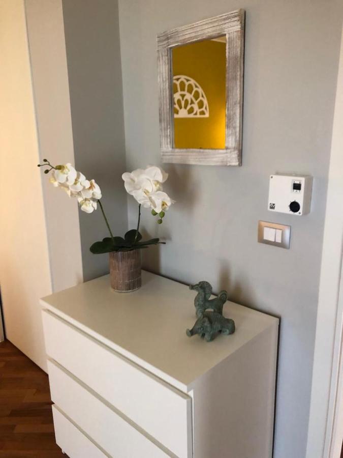 Faro Sul Mare Luxury Apartment - Zona Fiera Bari Eksteriør bilde
