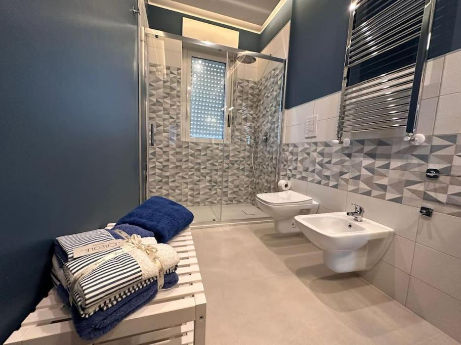Faro Sul Mare Luxury Apartment - Zona Fiera Bari Eksteriør bilde