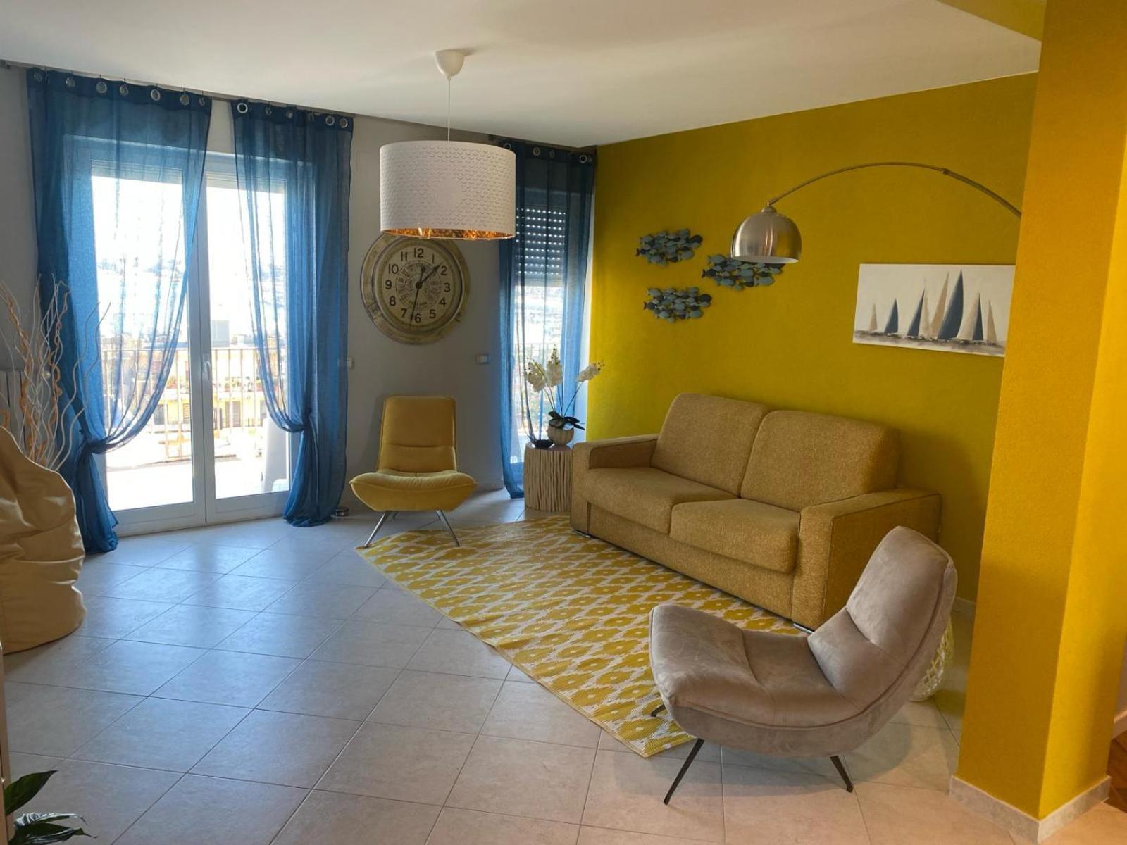 Faro Sul Mare Luxury Apartment - Zona Fiera Bari Eksteriør bilde