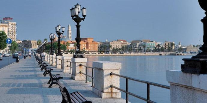 Faro Sul Mare Luxury Apartment - Zona Fiera Bari Eksteriør bilde